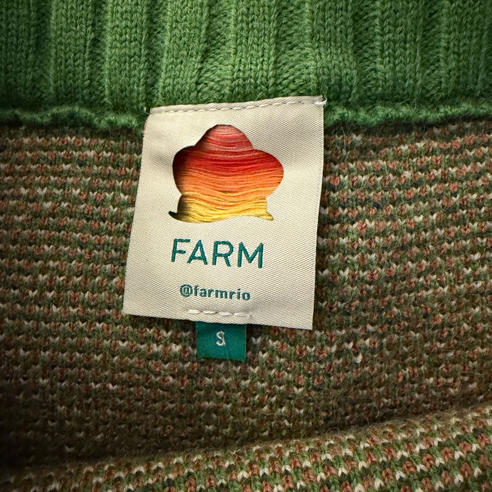 FARM Rio pineapple lkat skirt NWOT - Picture 2 of 6